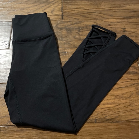 aerie crisscross ankle cropped leggings black size XS - Picture 3 of 14
